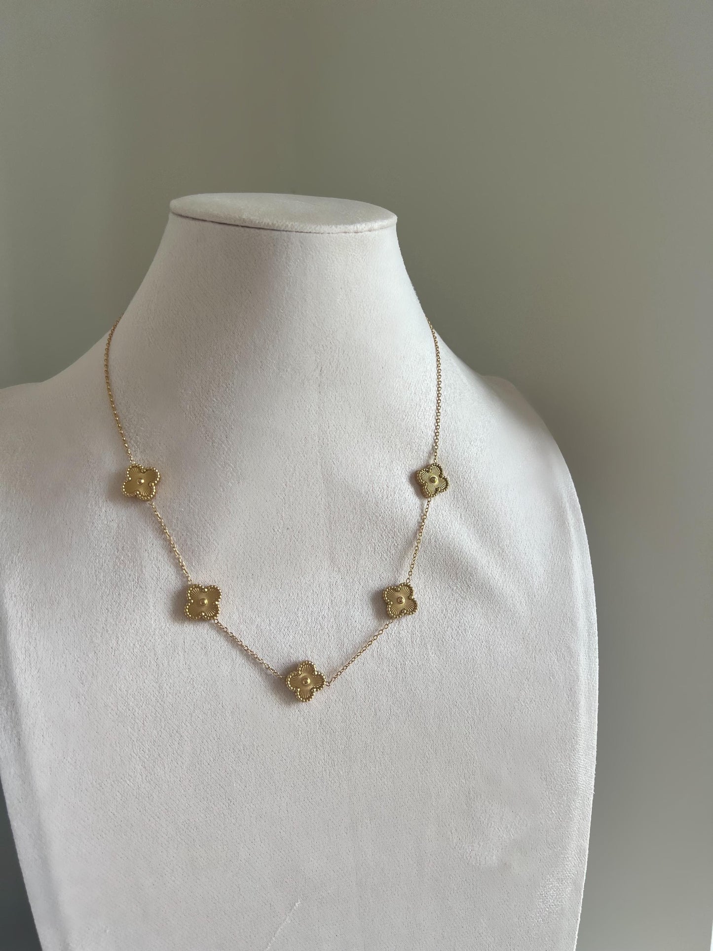 AURELIA NECKLACE